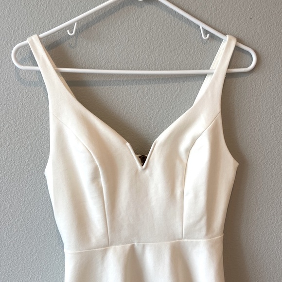 Kimchi Blue White Fit and Flare Mini Dress with Molded V Neck size XS - Picture 4 of 7